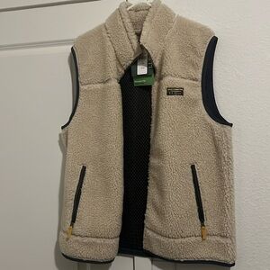 LL Bean Mountain Pile Vest